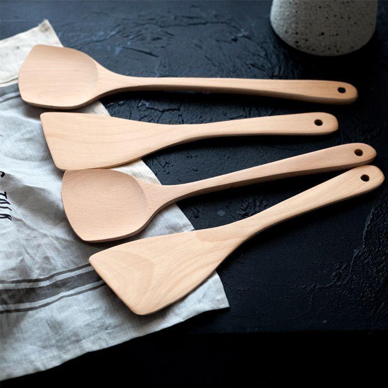 Long-Handled Unpainted Wooden Spatula, Safe for Non-stick Cookware, Heat Resistant, Anti-scald, Ideal for Stir-frying and Household Use.