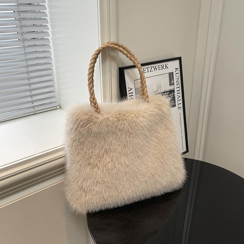2025 New Autumn Handbag Plush Bag Women's Fashion Shoulder Bag Lazy Wind Large Capacity Underarm Bag Women