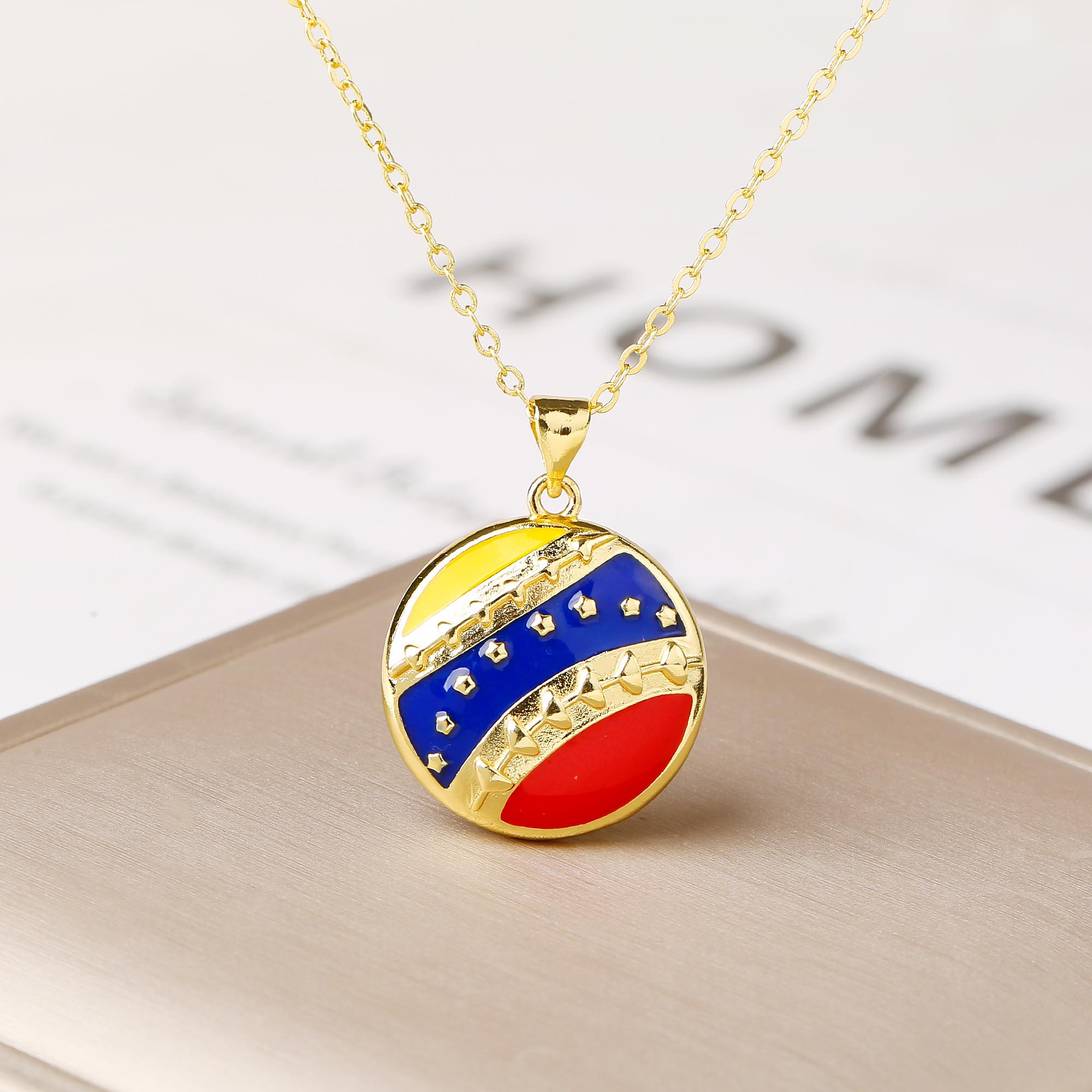 

New Venezuela Flag Enamel Necklace Heart Round Guitar Pendant Gold Chain Zircon for Women Men Party Patriotic Accessories Gift