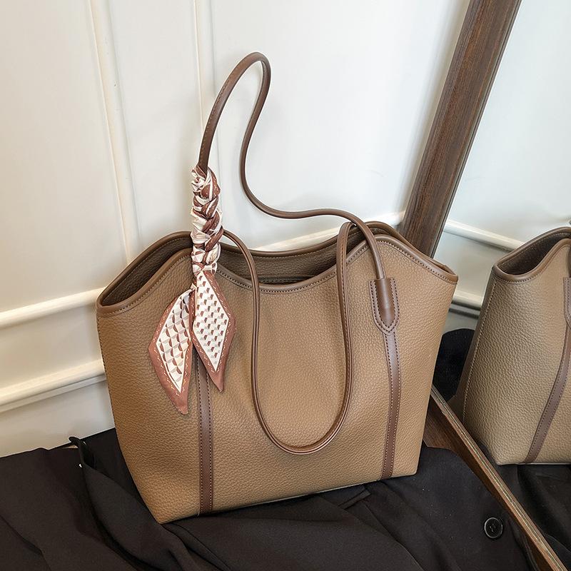 Tote Bag Women's New Large-capacity Commuter Bag Summer Versatile High-end College Student Shoulder Bag