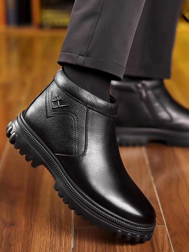 Winter Warm and Piled Thickened Wool Fur Integrated First Layer Cowhide Cotton Shoes Men's Northeast Large Size Cotton Leather Shoes Men's