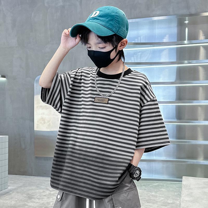 2025 Boys  Gradient Striped Short-Sleeve T-Shirt - Trendy Summer Top 120 cm