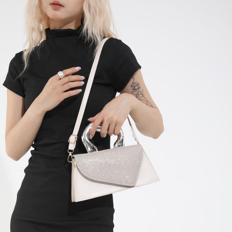 New splicing hypotenuse summer new casual contrasting metal portable small square bag shoulder bag women