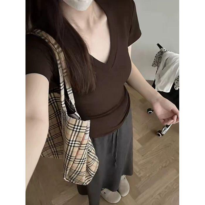 American retro V-neck short-sleeved T-shirt women's summer basic solid color inner slim-fitting top bottoming shirt