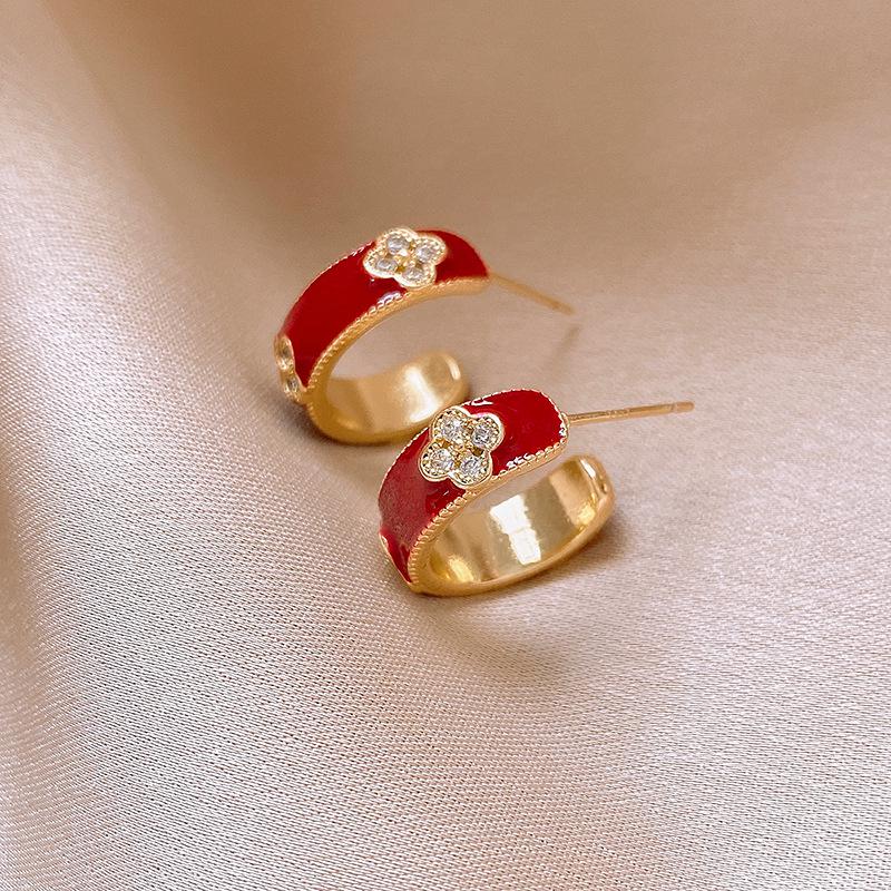 Silver Needle Red Drip Geometric Ear Cuffs - Retro Light Luxury Earrings for Women, Autumn/Winter Collection