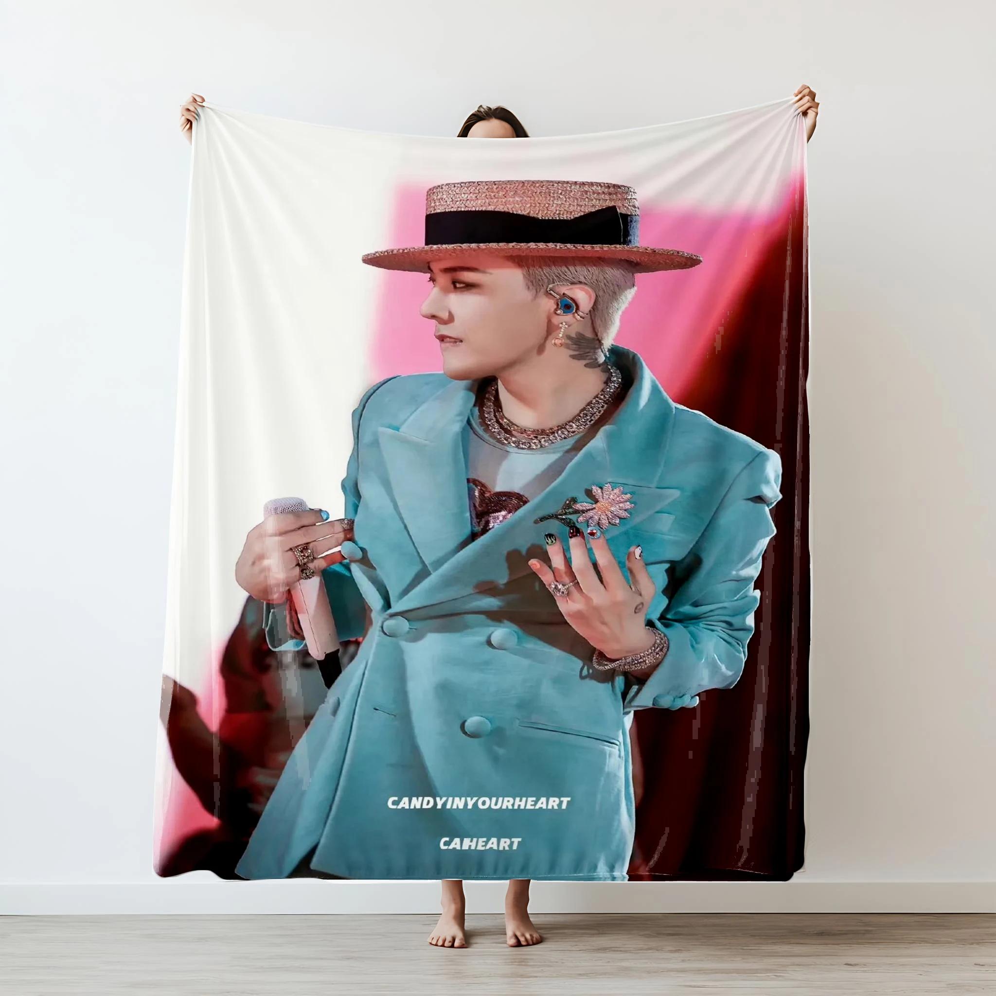 BIGBANG GDRAGON Individuelle Flanellmuster-Kuscheldecke für die Nickerchenzeit Perfekt für Sofa, Büro, klimatisierte Räume Size: 75*100cm, Weight: 230 GSM gray