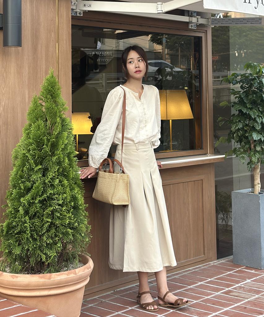 Ppaeppae Back Elastic Secret Pleats 3/4 Skirt Pants