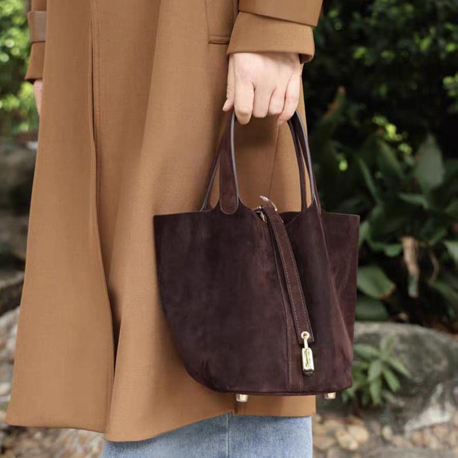 Imported Nubuck Cowhide Vegetable Basket Bag 2025 New Fashion Lightweight Bucket Bag Handbag Leather Women's Bag