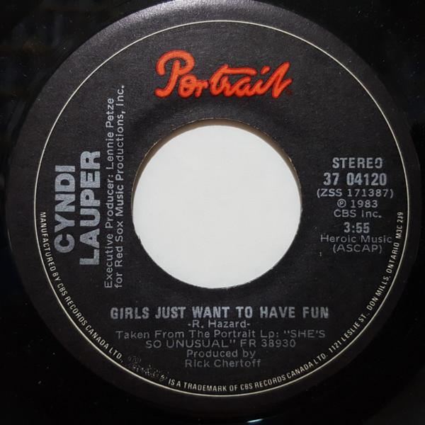 

7inch Record CYNDI LAUPER - Girls Just Want To Have Fun 3704120 Portrait 1983 Canada Rock Used