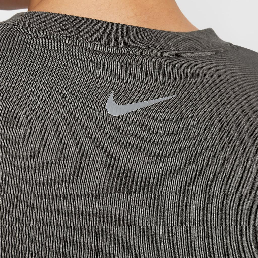 Nike Dri-Fit Moisture-Wicking Fleece Loose Long Sleeve Hoodie Men hoodies Medium-Gray Summit-White Desert-Moss HV4880-299
