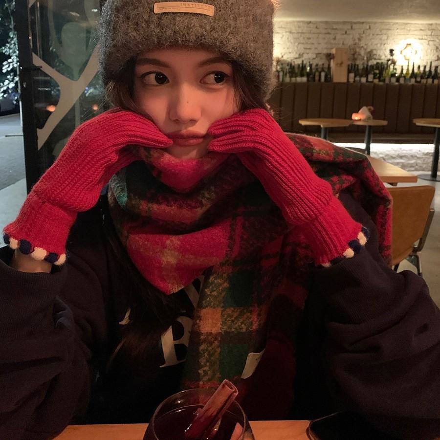 New Year Red Plaid Scarf for Women Winter High End Cashmere Christmas Warm Retro Shawl Scarf for Students