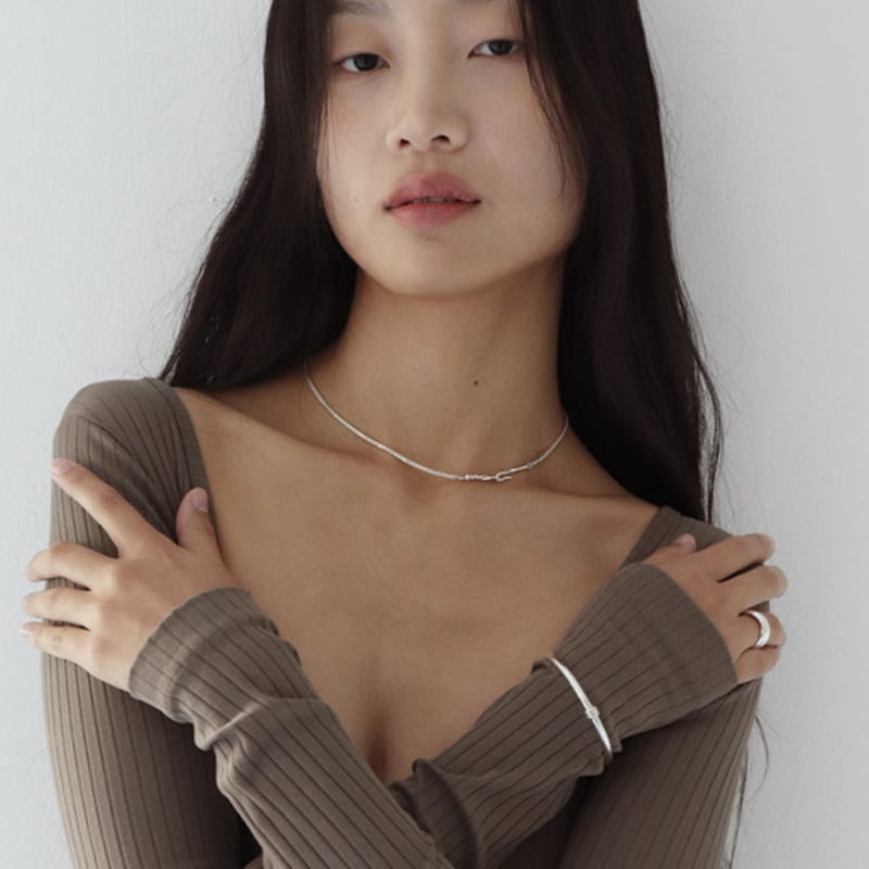 VINOOM simple twist necklace