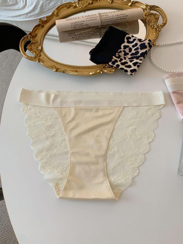 Leopard Print Lace Low-Rise Seamless Thong - Sexy Ice Silk Panties for Women