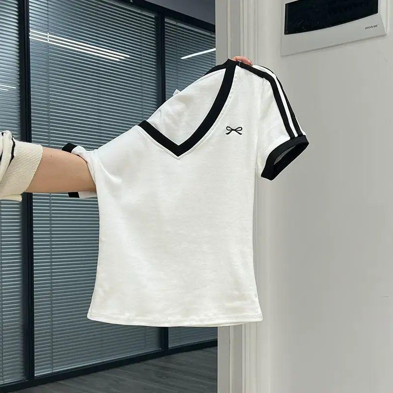 Dámský pikantní dívčí zeštíhlující letní top s krátkým rukávem, kontrastní barvou a V-výstřihem, patchwork