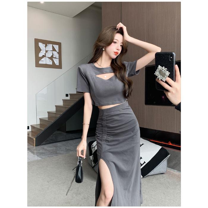 

Sweet and cool wind fried street short hollow T-shirt top women s summer split ends sexy high waist A-shaped skirt two-piece set M серый