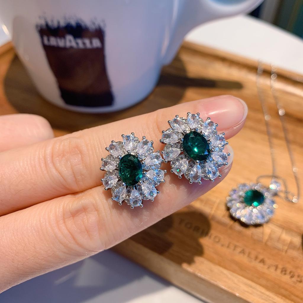 New European and American style retro imitation emerald Dan-shaped inlaid pendant, earrings, rings, jewelry set, women's fashion