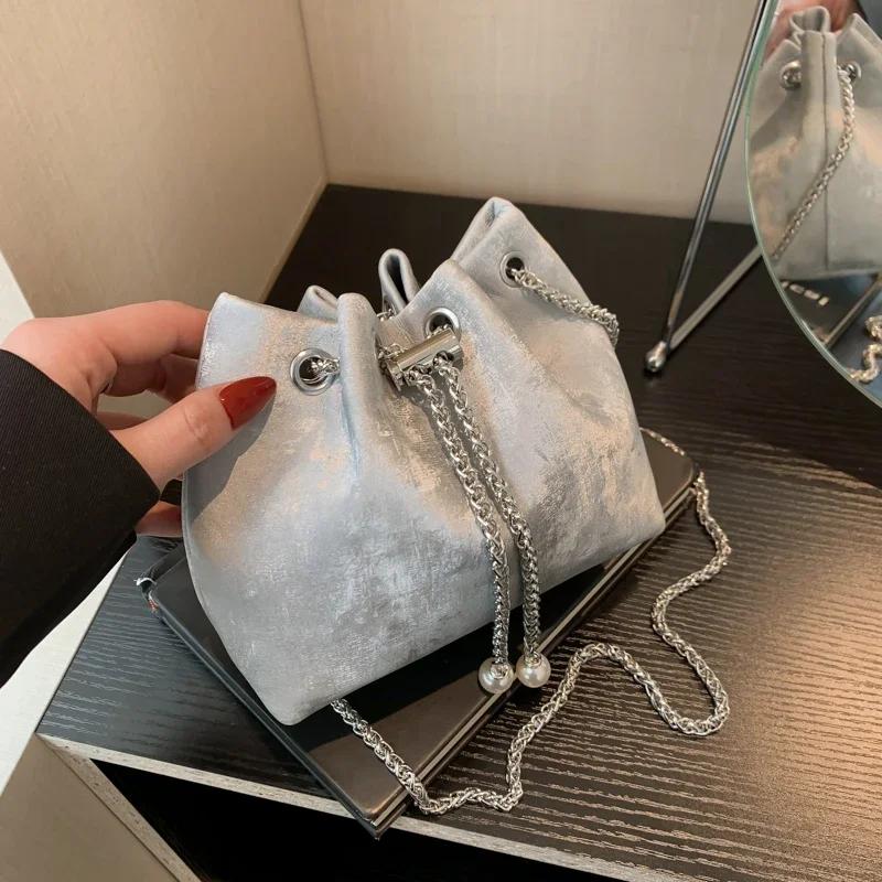 Velvet Chain Strap Bucket Bag for Women Elegant and Versatile New Bucket Bag Popular Lucky Bag