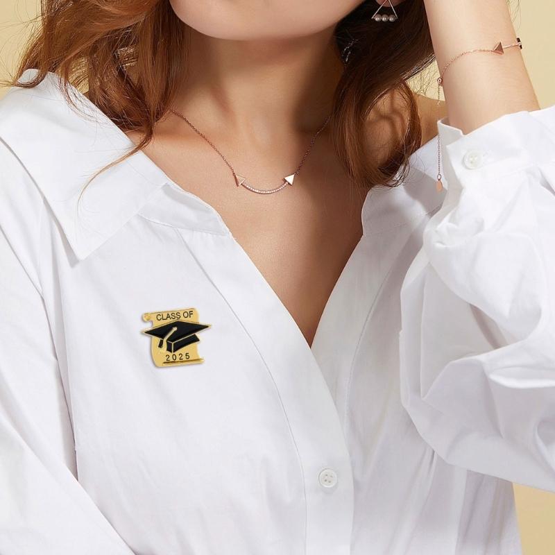 Elegant Graduation Caps Brooch Pin Beautifully Crafted Graduate Caps Pin Badge Adornment Enhancing Ceremony Attire