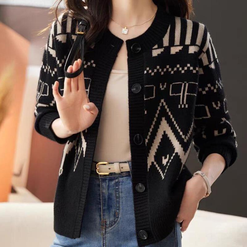 

Новая осенняя куртка-свитер с круглым вырезом и верхом M