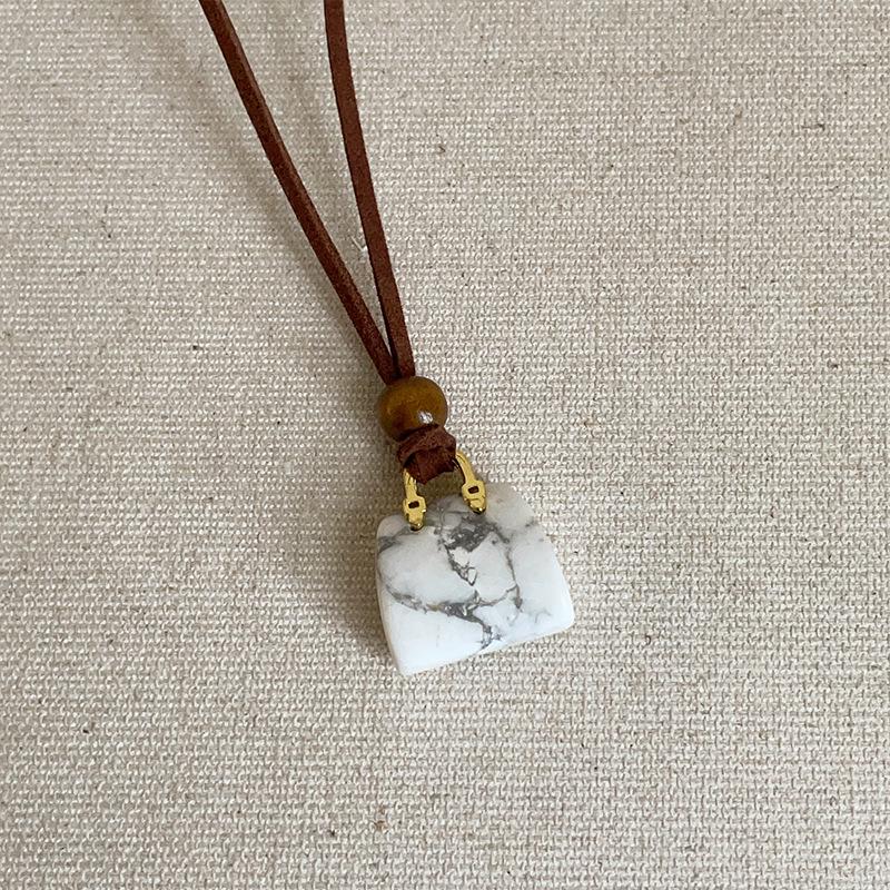 Women's Tiger's Eye Stone Pendant Necklace - Autumn/Winter Fashion Choker & Sweater Chain