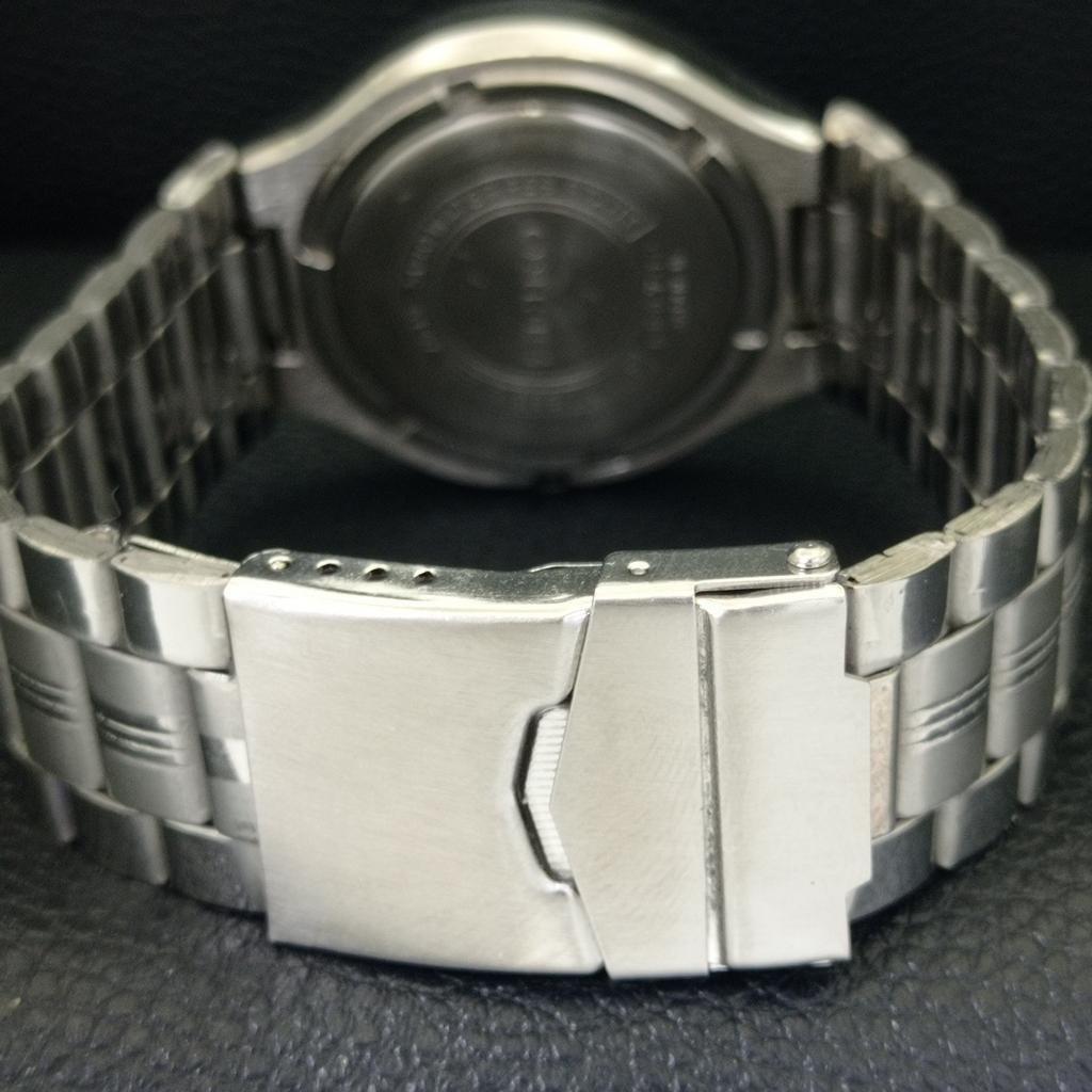 GENUINE VINTAGE SEIKO 5 AUTOMATIC 7019A JAPAN MENS BLACK DIAL WATCH A702473-5 R124-a702473