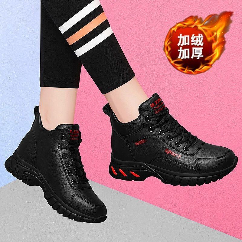 Autumn and winter velvet sports shoes soft-soled women s shoes running shoes women s casual flat-soled leather shoes women s warm and comfortable 40