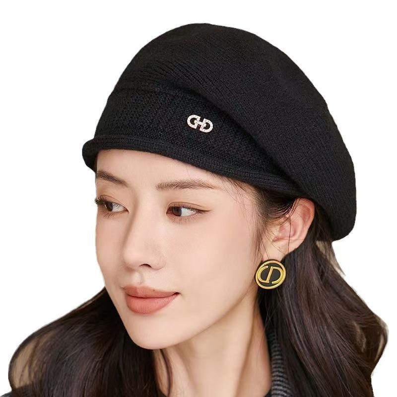 Women's Warm Knitted Woolen Beret: Trendy, Comfortable, Windproof, Thickened, Cold-Proof Slouchy Hat for Autumn and Winter.