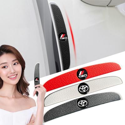 4 adet Araba Kapısı Çarpışma Önleyici Şerit TRD Prius Avensis Rav4 Auris Yaris Verso Land Cruiser için Dikiz Aynası Koruma Çıkartması