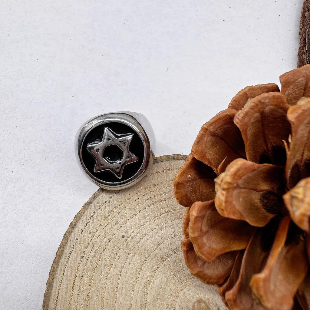 European & American Retro Signet Ring: Multi-Color Six-Pointed Star Men's Stainless Steel Jewelry.