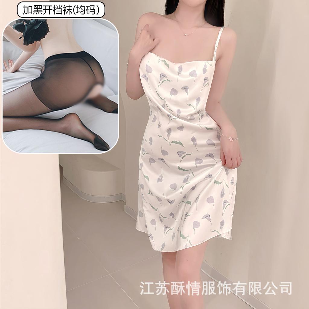 Crispy new Internet celebrity explosion sexy women's pajamas advanced feeling ice silk summer pure desire wind small floral suspender nightdress