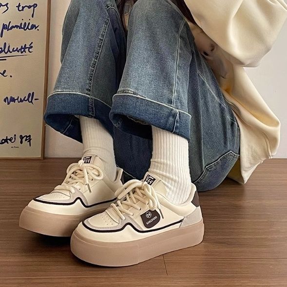Sponge Cake Platform Forrest Gump Training Shoes Women's 2025 Autumn New Versatile Retro Niche White Shoes Casual Board Shoes Tide