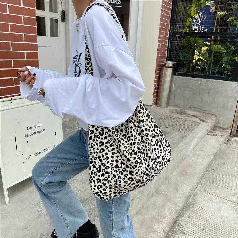 

Large-capacity Leopard Print Corduroy Single-shoulder Bag белый
