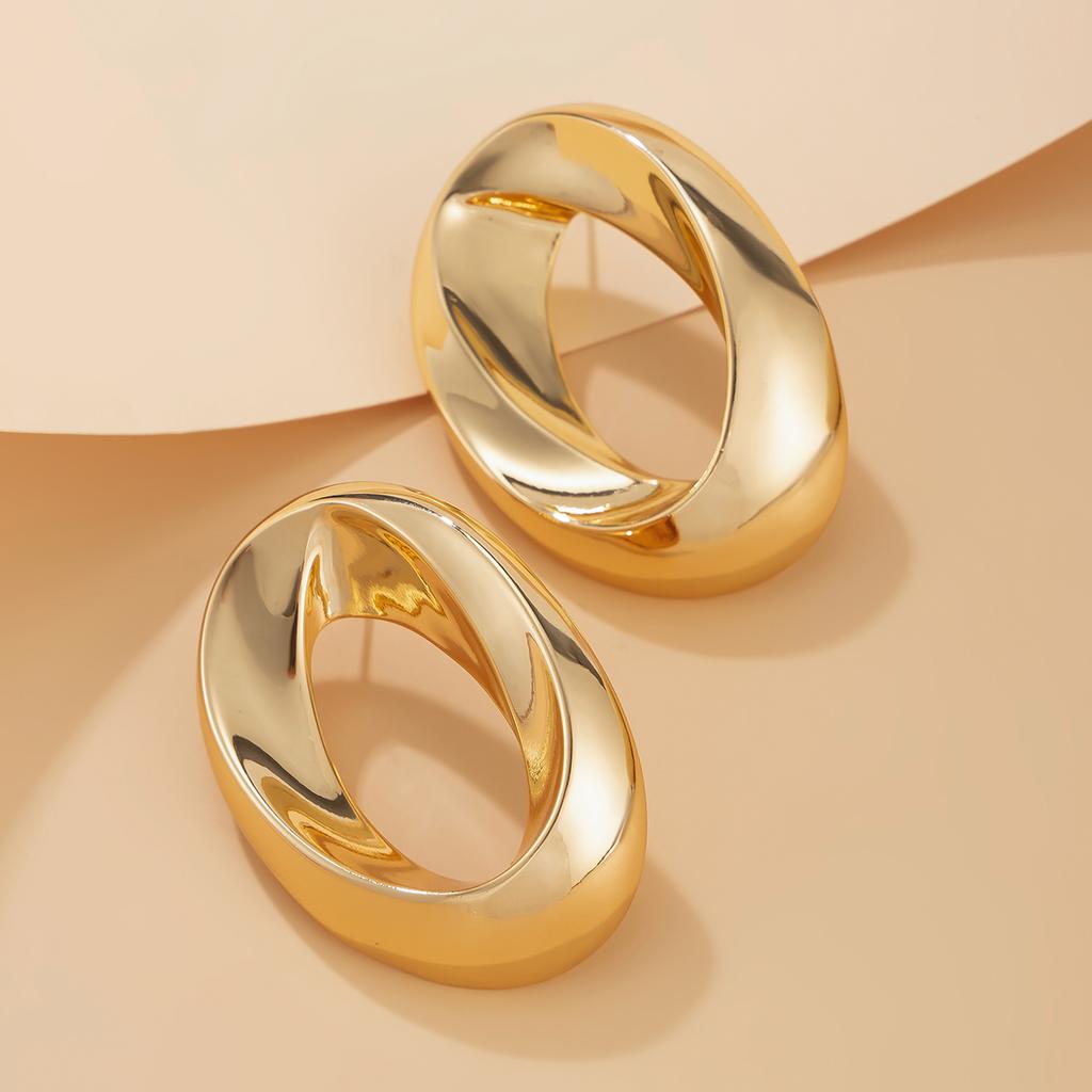 Ingemark Punk Goth Smooth Hollow Oval Stud Earrings for Women Vintage Gold Color Piercing Earrings Seampunk Party Jewelry Gift
