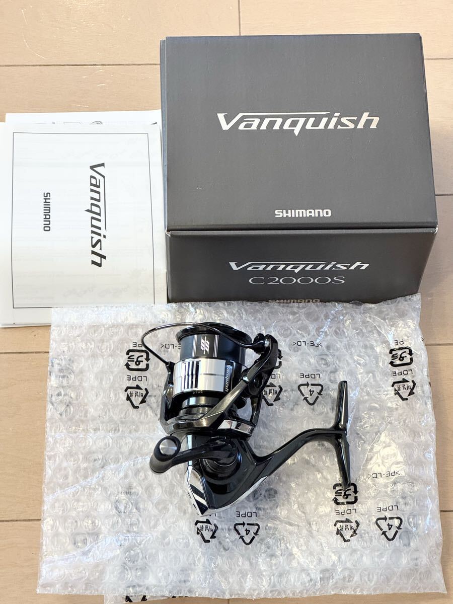 [USED]SHIMANO 23 Vanquish C2000S Spinning Reel Near Mint Condition Lightly