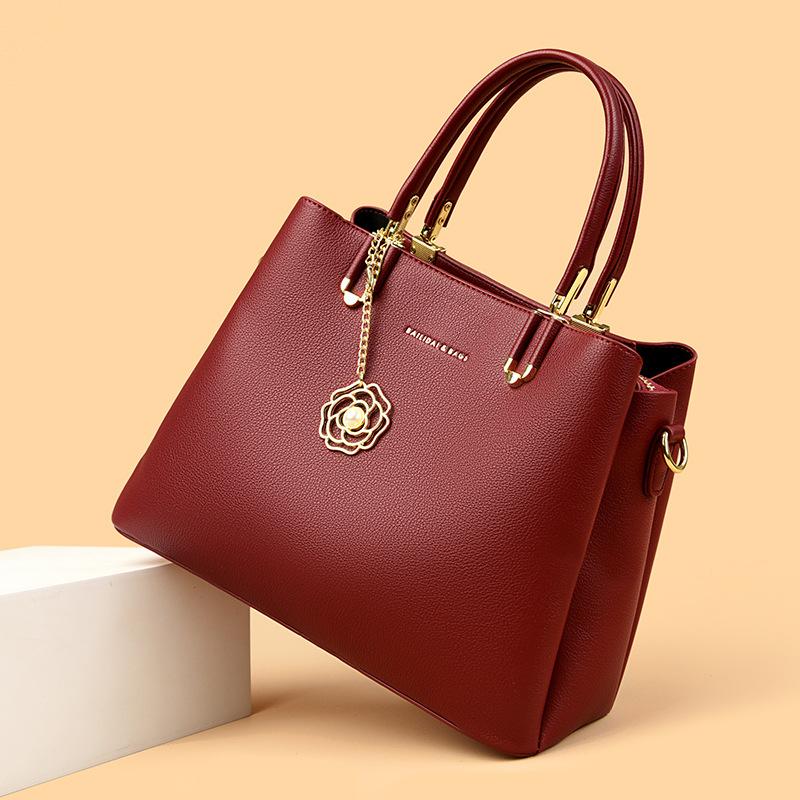 

High Quality Women s Bag, European and American New Trendy Casual Versatile Large Capacity Handbag, Single Shoulder Diagonal Cross Women s Bag темно-червоний колір