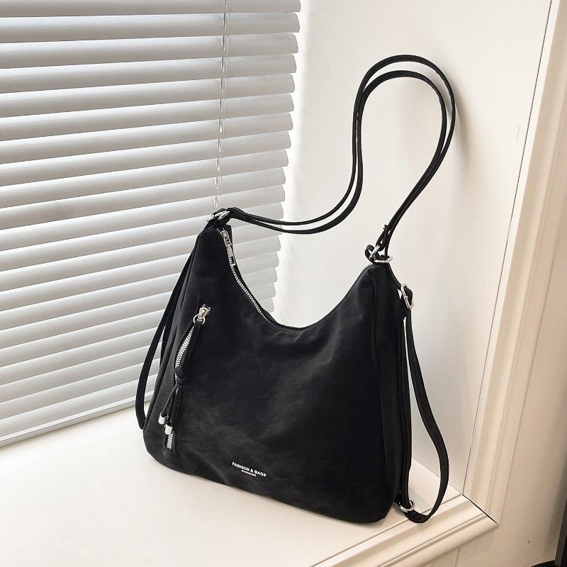 

Slack feeling retro matte commuter shoulder bag new multi-purpose women s shoulder backpack large capacity crossbody bag чорний
