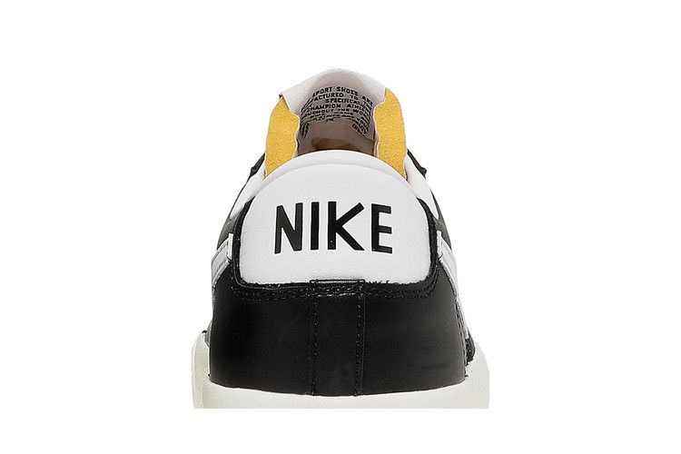 Nike Blazer Low 77 Schwarz Weiß