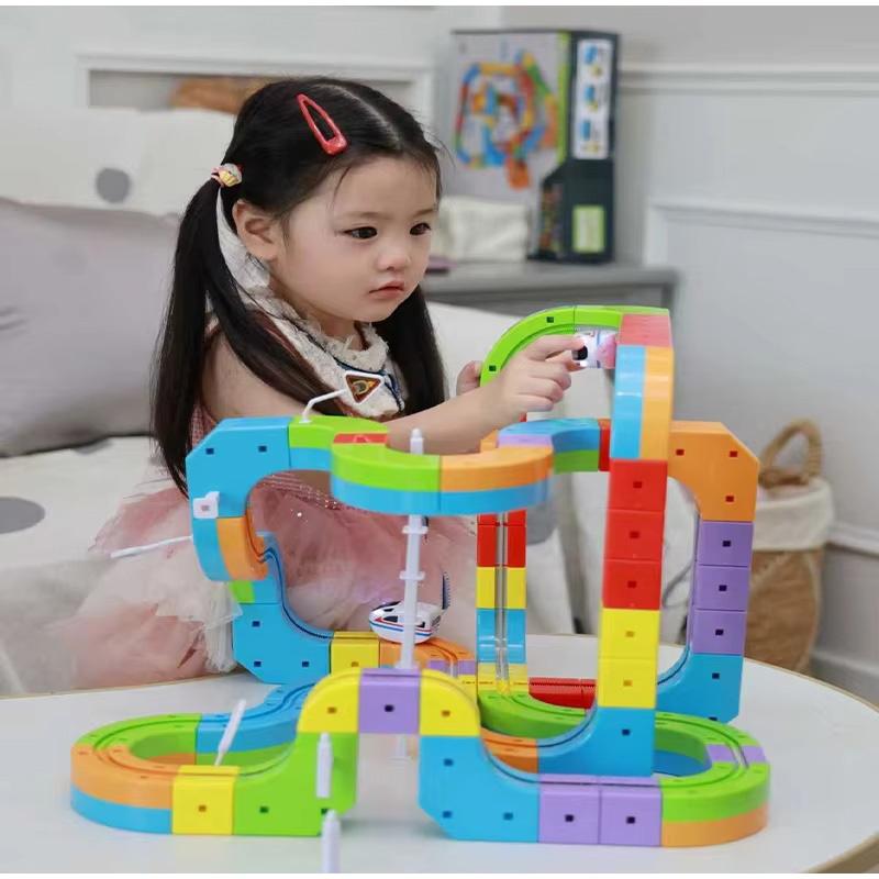 Electric Magnetic Track Car Set - Versatile Children's Puzzle Toy Anti-Gravity Magnetic Blocks Play Vehicle Birthday Gift