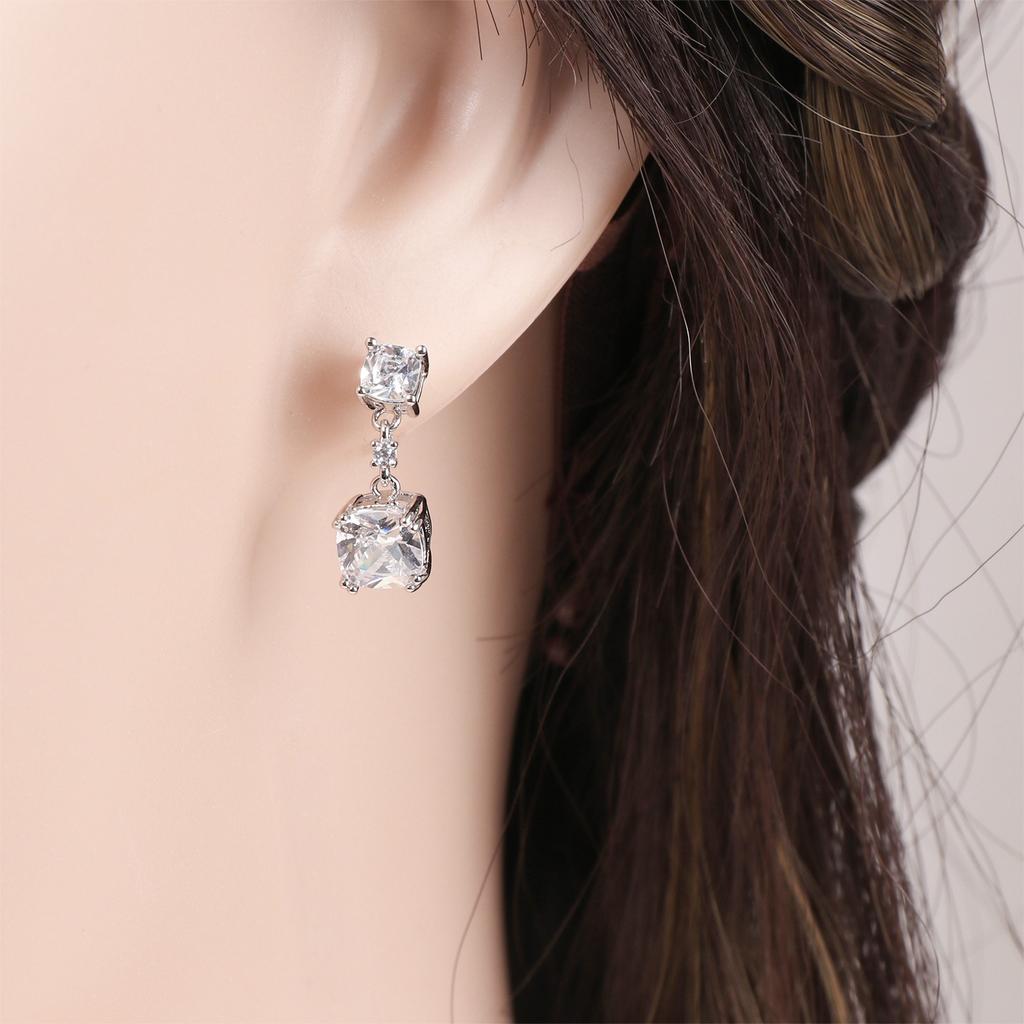 Earrings Light Luxury Zircon Earrings for Women Romantic Niche Design Temperament Summer High-end Earrings Set