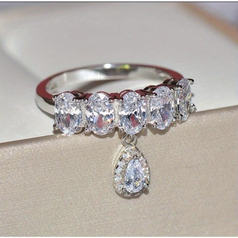 Beaded Pendant Ring, Multiple Round Bright Elements, Below the Draping Water Drop Shaped Pendant, Suitable for Weddings, New Year's Party and So On