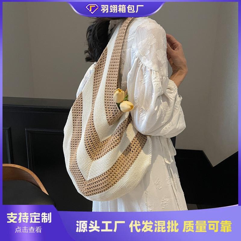 Niche woven lazy wind shoulder bag women's new holiday beach bag large-capacity commuter bag