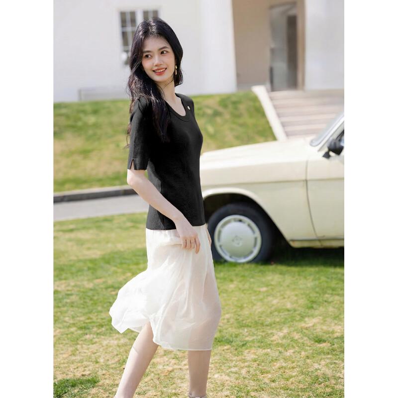 Mokana Women's Elegant Slim U-Neck Mid-Sleeve T-Shirt