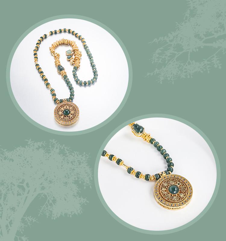 Jade Stone Large Compass Necklace - Vintage Luxurious Pendant