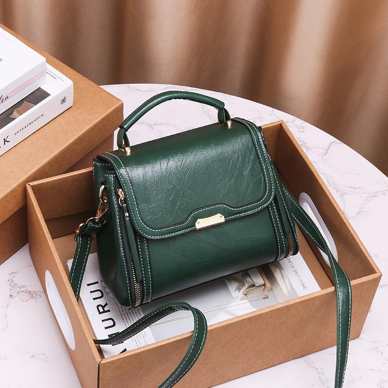 Small Bag Women's Portable Small Square Bag Korean Version Retro Women's Bag Large Capacity Shoulder Bag
