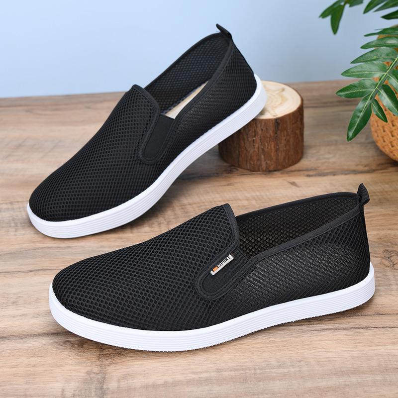 Fashion New Summer Classic Old Beijing Men's Casual Mesh Shoes Are Breathable Comfortable Non Slip and Multifunctional Lazy Shoes