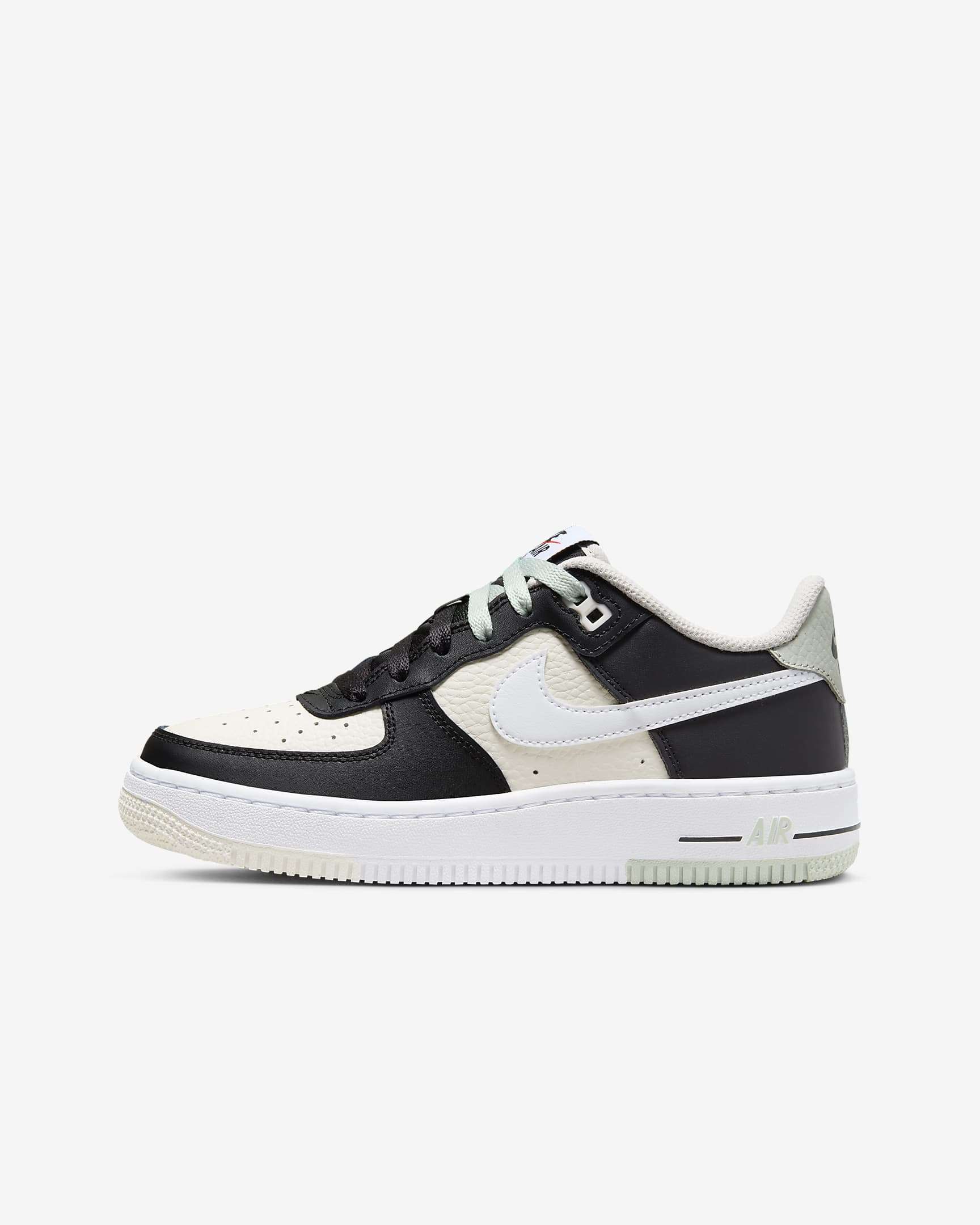 

Nike Кроссовки Air Force 1 LV8 Junior FB9035-002 Дети