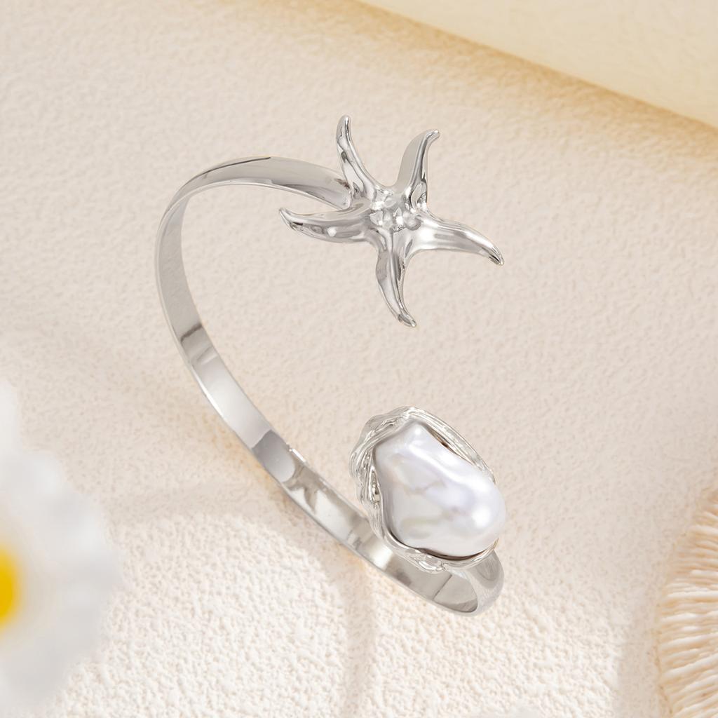2025 Trendy Starfish Open Cuff Bangles Adjustable Armband Silver Gold Color Punk Flower Conch Geometric Upper Arm Bracelet for Women Beach Jewelry