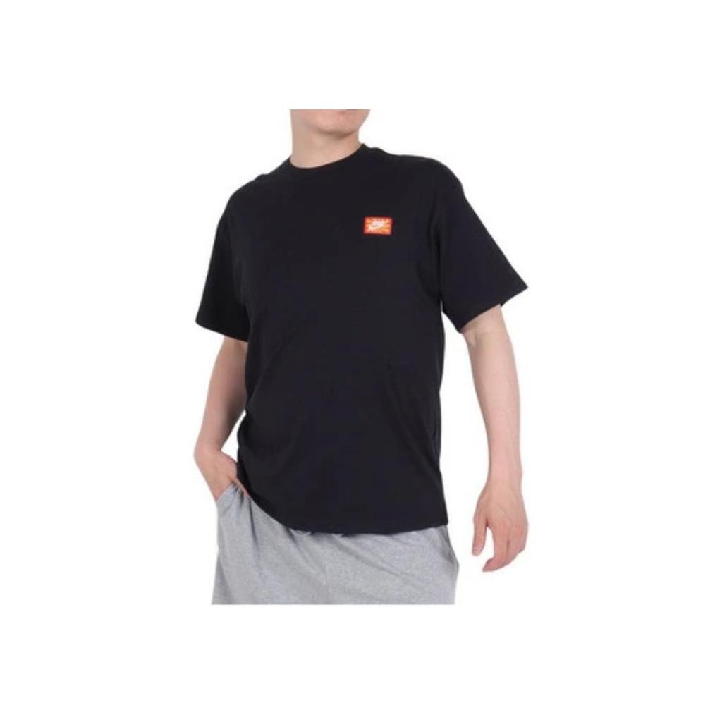 Nike Camiseta Masculina de Manga Curta com Gola Redonda e Estampa Gráfica Ajustada Preto FV3721-010