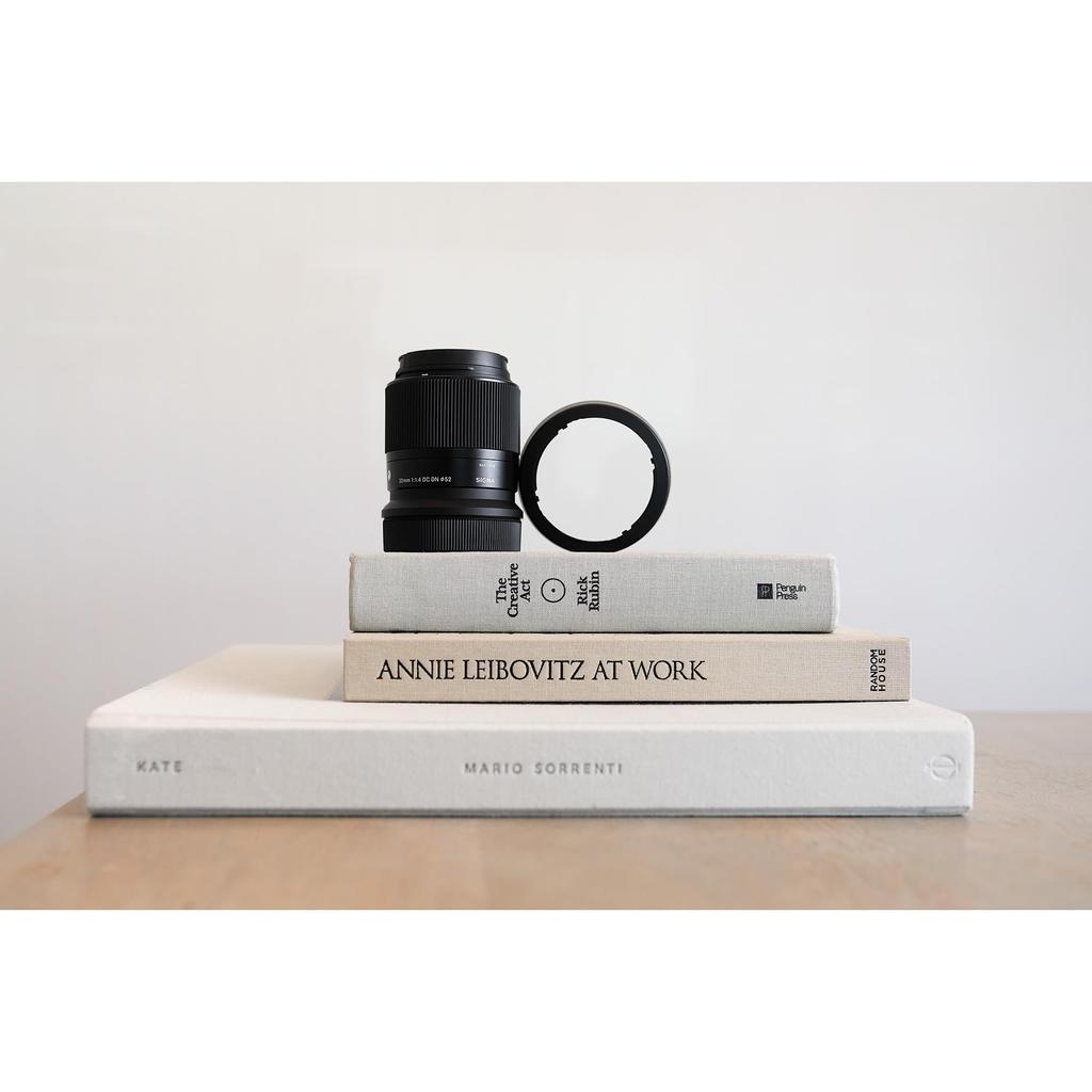 Sigma SIGMA RF-Mount Objektiv 30mm F1.4 DC DN Festbrennweite Standard APS-C Nur für zeitgenössische Spiegellose