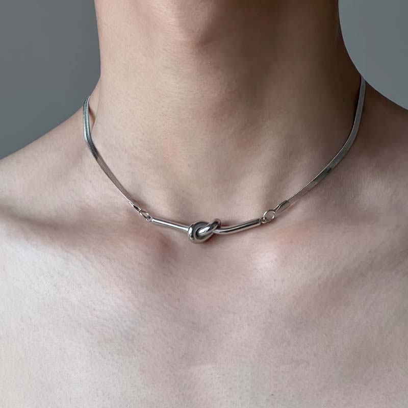

Gothic Copper Color Knot Choker Necklace for Women Men Punk Hip Hop Metal Splicing Snake Bone Chain Necklace Zircon Gifts